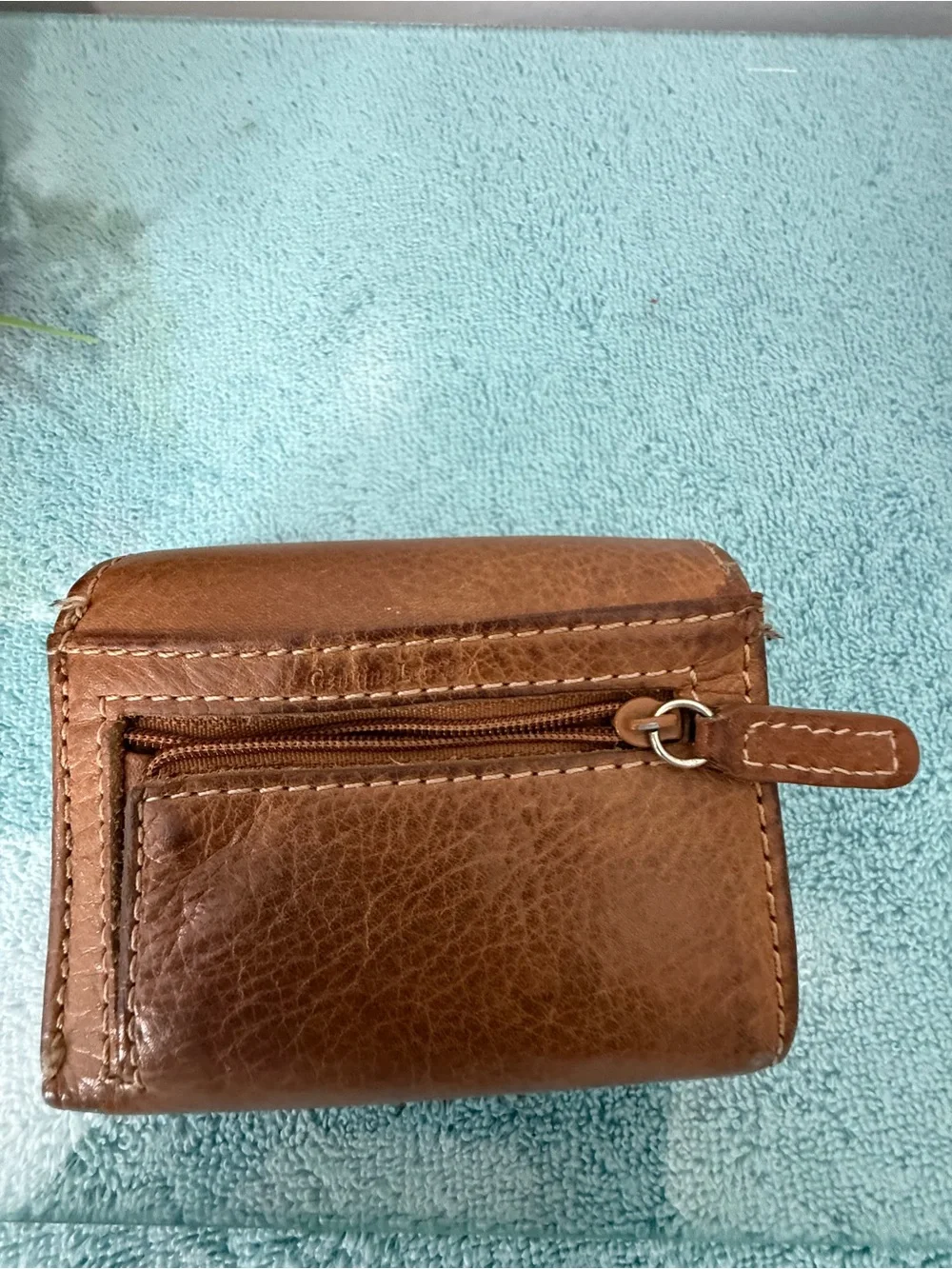 Fossil classic trifold